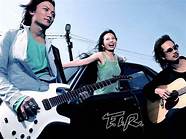 飞儿乐队新旧主唱唱功(飞儿乐队新主唱怎么样) 飞儿乐队新旧主唱唱功(飞儿乐队新主唱怎么样)