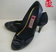 老北京布鞋梦回唐朝布鞋官网(梦回唐朝北京布鞋)