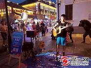 78岁老人街头摆摊创业 蕴藏着9000万老年