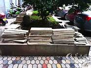 绍兴一小区外墙瓷砖掉落 2月份外立面砖块曾掉落砸坏车辆 还有一