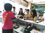 为奋斗者点赞 为节日里的坚守奋斗者点赞