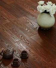 德尔地板的优势(德尔地板的缺点是什么)