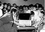 小朋友小喇叭开始广播了音乐(小学小喇叭广播内容)