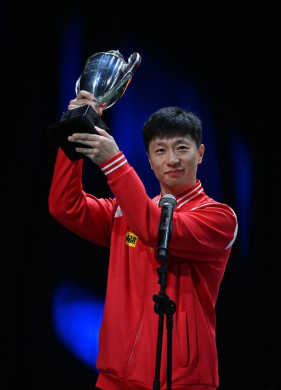 德班世乒赛:孙颖莎首度“封后” 樊振东卫冕男单