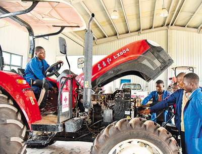 中国援建农技术中学助喀麦隆人才培养