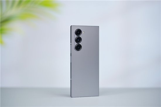 AI赋能的大折叠!三星Galaxy Z Fold6评测:用机效率翻倍