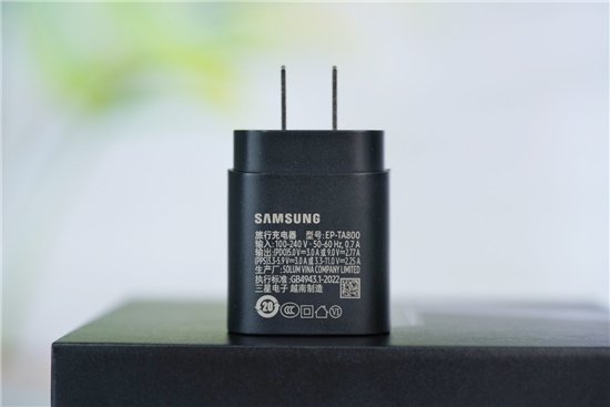 AI赋能的大折叠!三星Galaxy Z Fold6评测:用机效率翻倍