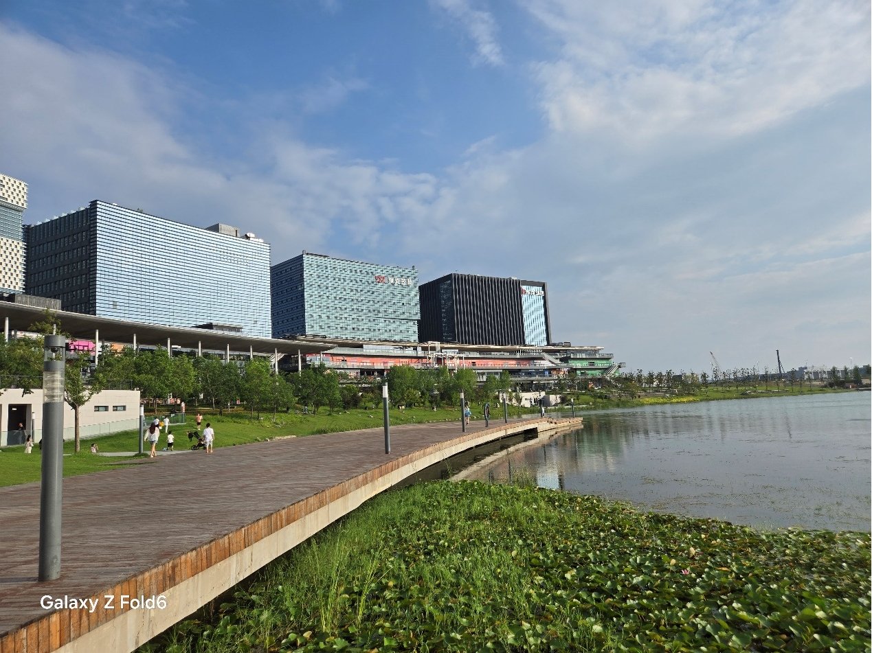 AI赋能的大折叠!三星Galaxy Z Fold6评测:用机效率翻倍