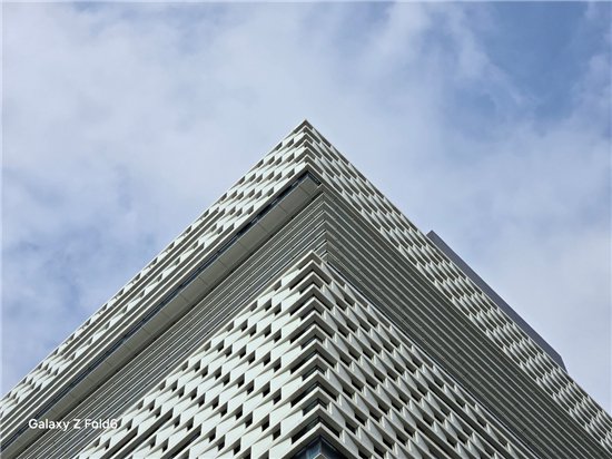 AI赋能的大折叠!三星Galaxy Z Fold6评测:用机效率翻倍