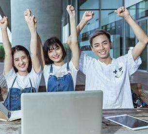 热点！大学生怎么创业