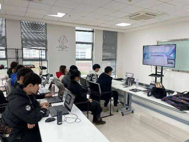 解说！下班后创业俱乐部"专业解答"