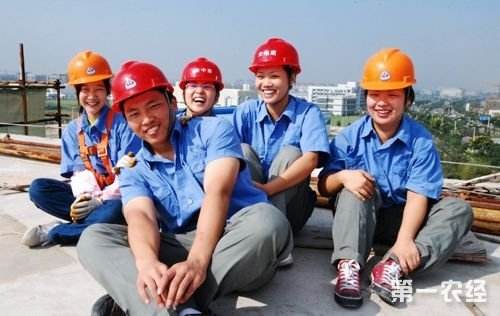 求答案！返乡农民工创业贷款