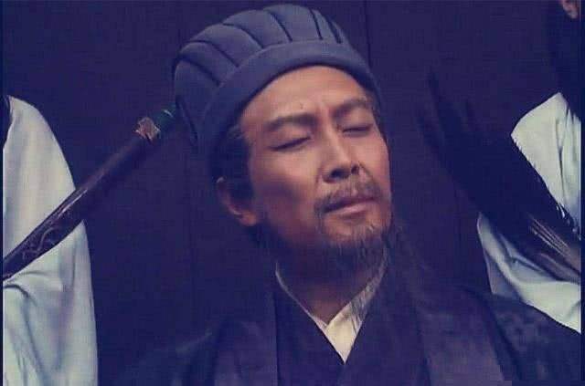 解释！先帝创业未半而中道崩殂