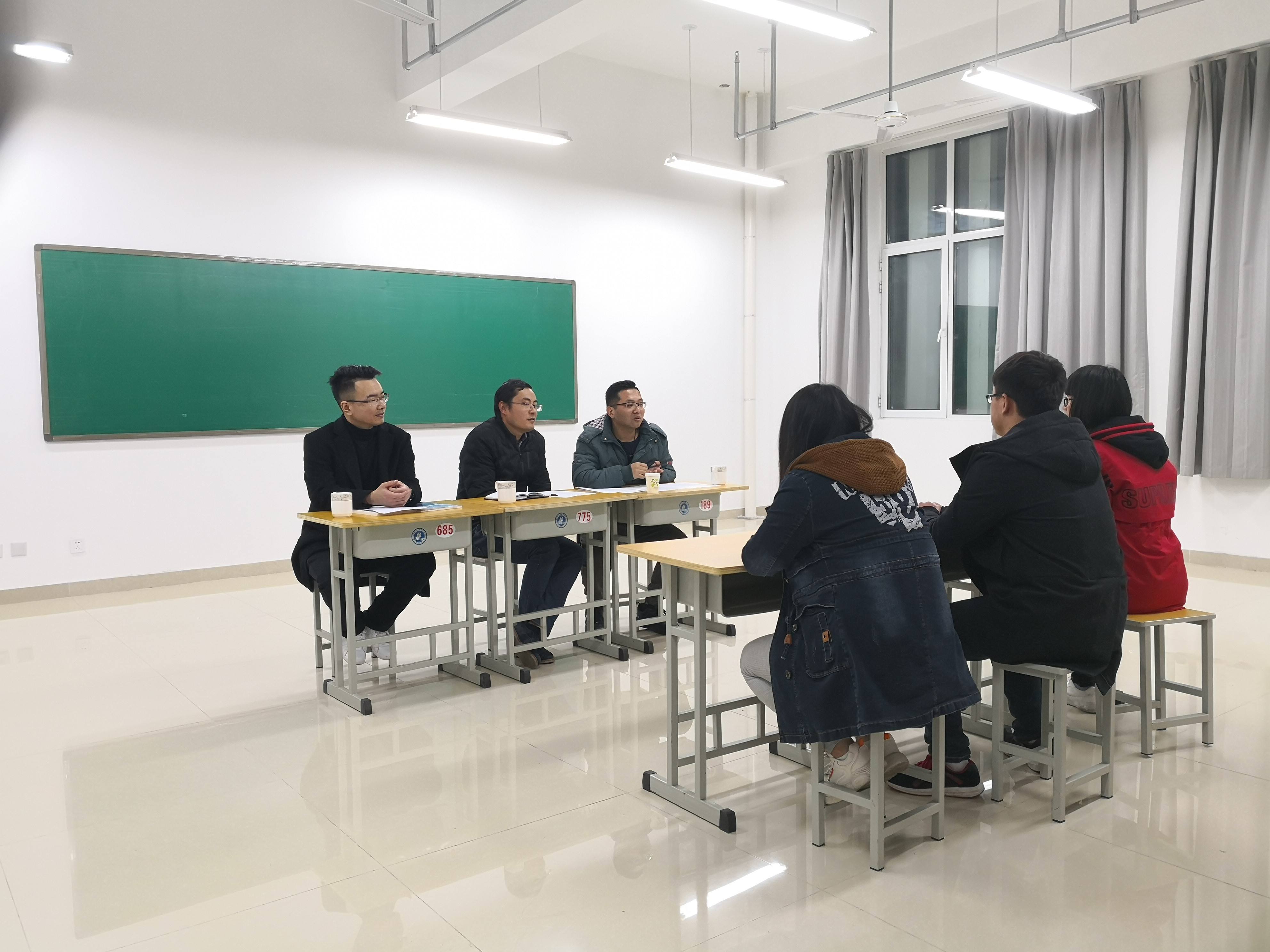 解说！学生创业