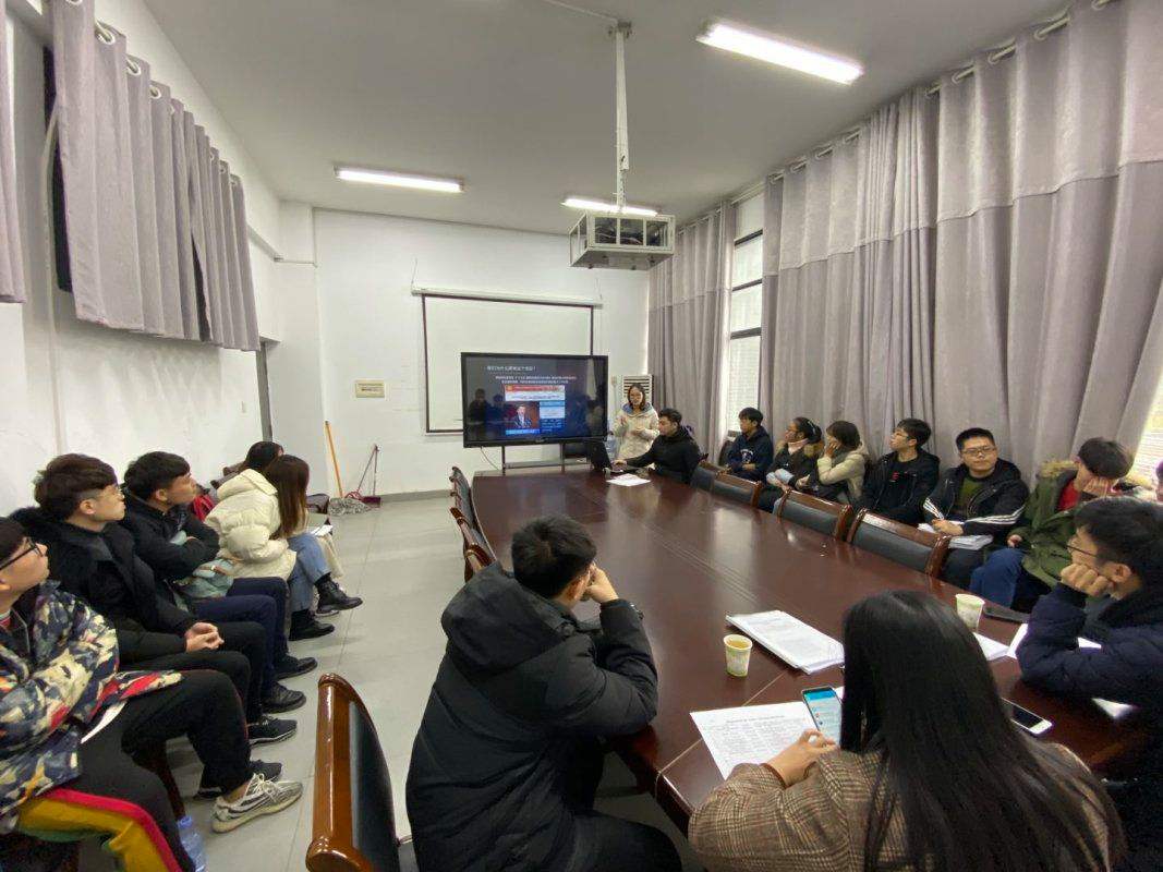 解说！大学生在校创业