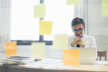 解释！实业创业"在线解答"