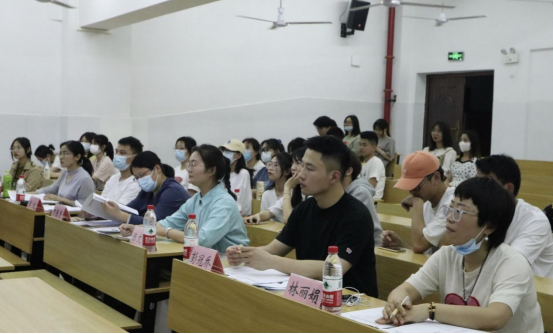 解说！大学生在校创业