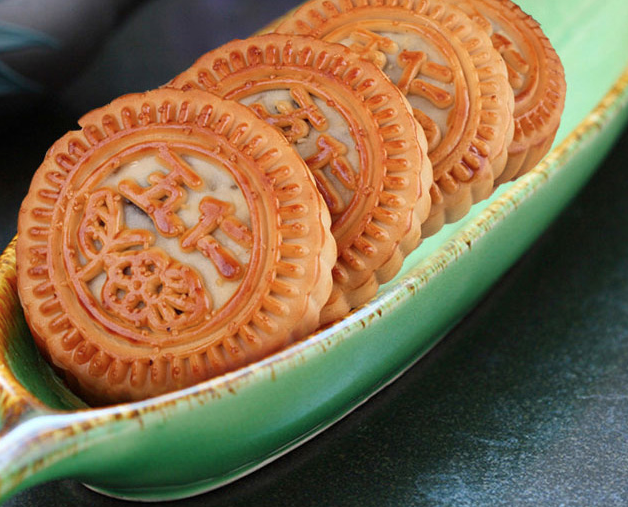 详情！京式月饼特点“典则俊雅”