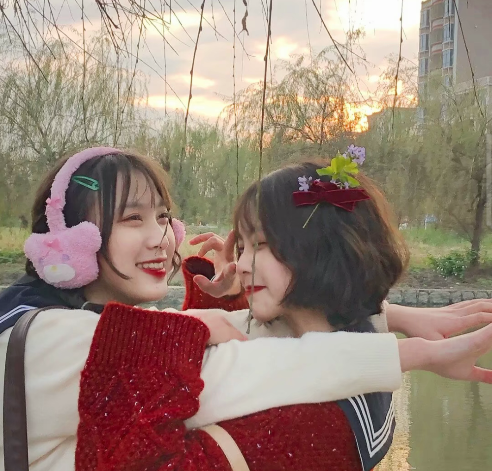 详情！跨年对闺蜜说的一段话“高情逸态”