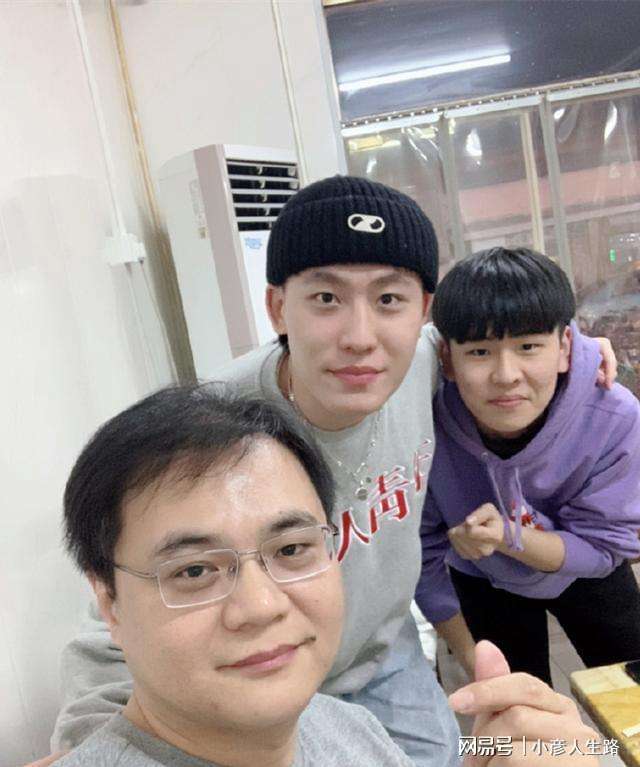 达人分享！德云社高峰老婆“一抹红尘”