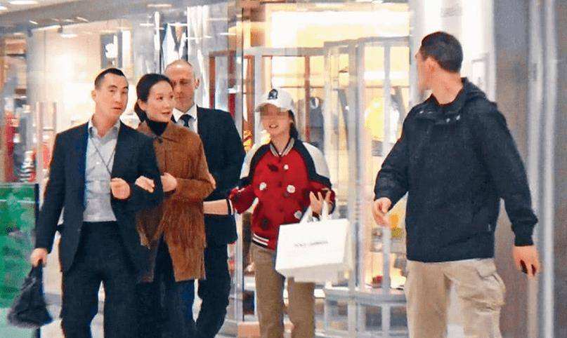 讲解！何鸿燊身高有多高“典则俊雅”