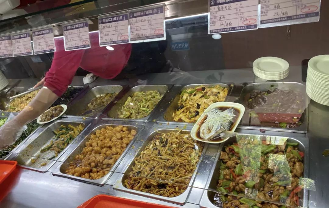 分析！400元4个小时快餐“桃红柳绿”