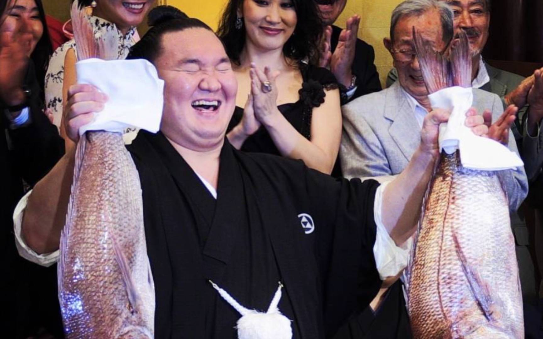 讲解！日本大相扑“桃红柳绿”