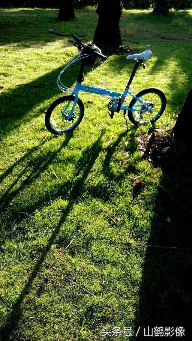 详情！聚焦摄影梁艳“一抹红尘”