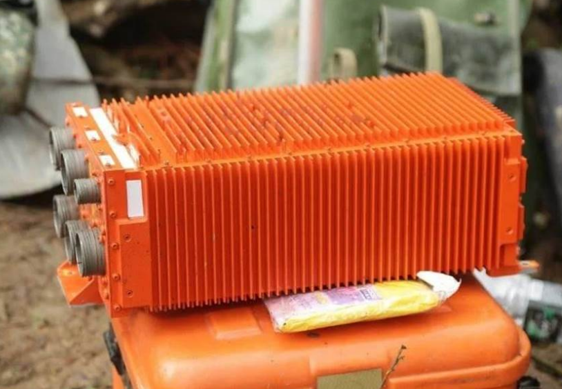 分析！黑匣子是什么颜色作用是什么“一抹红尘”