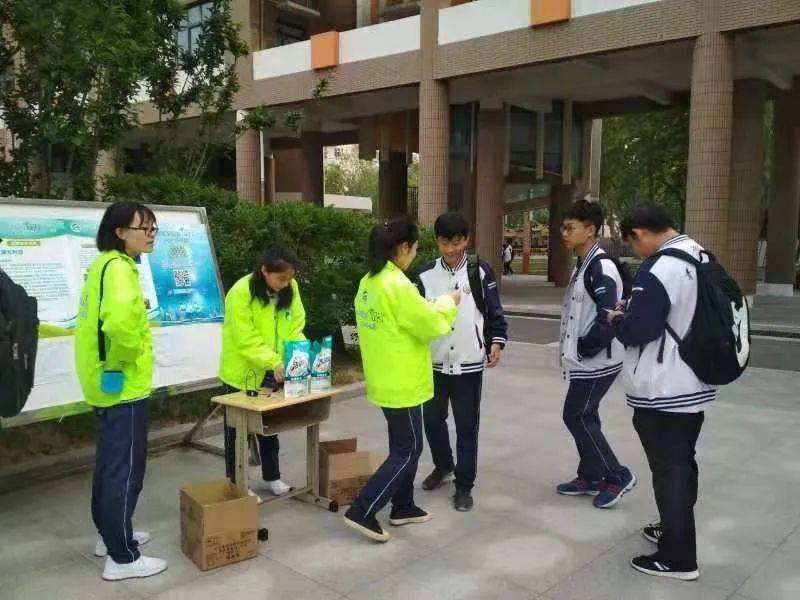 达人分享！李倩妮是什么人“高情逸态”