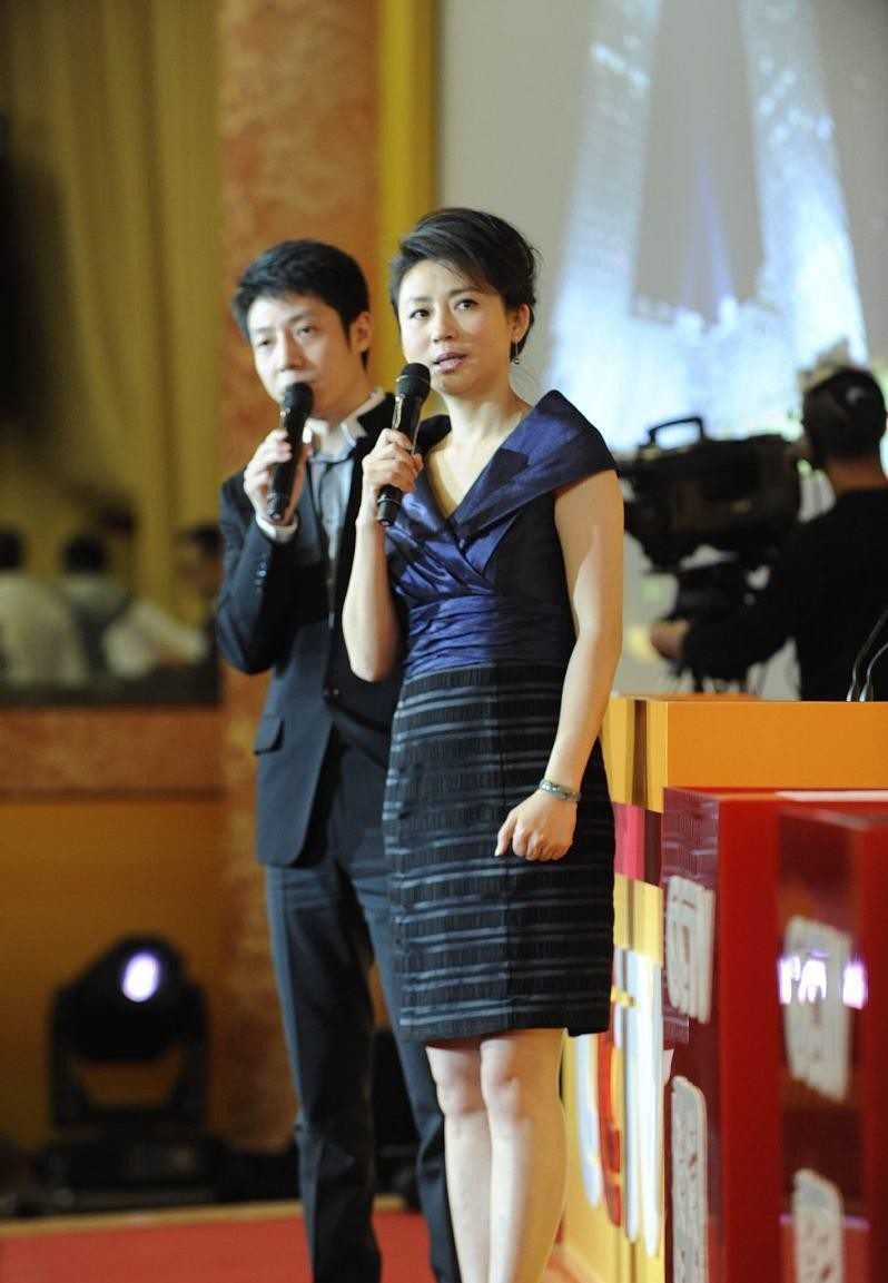 分析！王小丫素颜“星星点点”