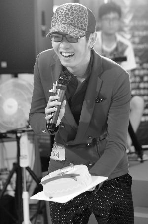 分析！梁君诺微博“桃红柳绿”