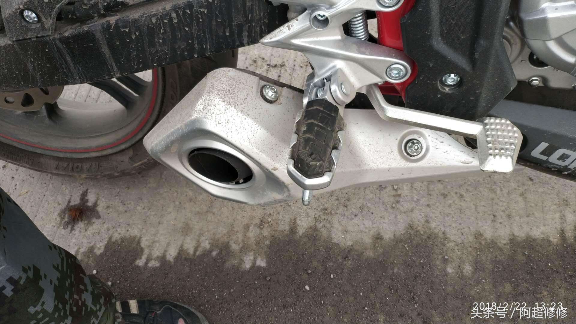 达人分享！汕头交警单车扔摩托车“桃红柳绿”