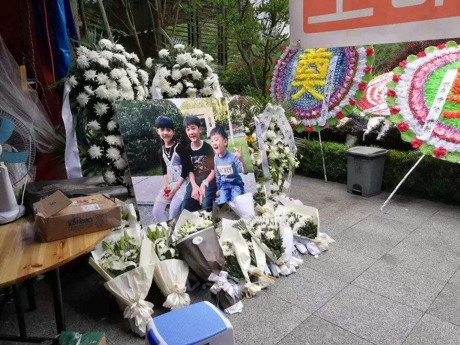 达人分享！莫焕晶9月21日枪毙“空谷幽兰”