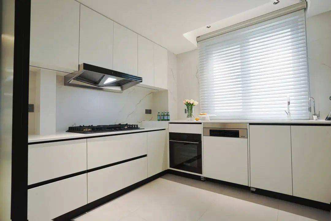 分析！浴室少女20天恐怖图片“郢中白雪”