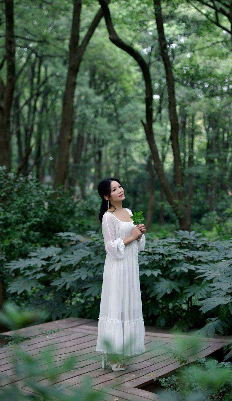 分析!李炜的qq“空谷幽兰” 分析!李炜的qq“空谷幽兰”