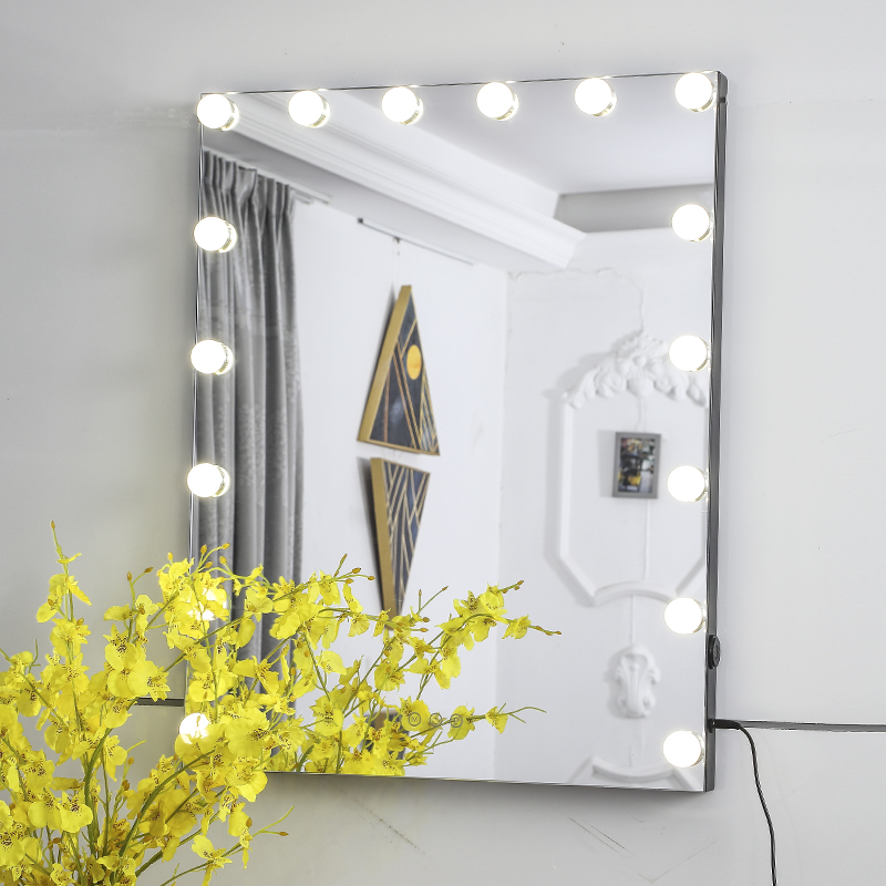 分析！米卡化妆镜“纯一不杂”