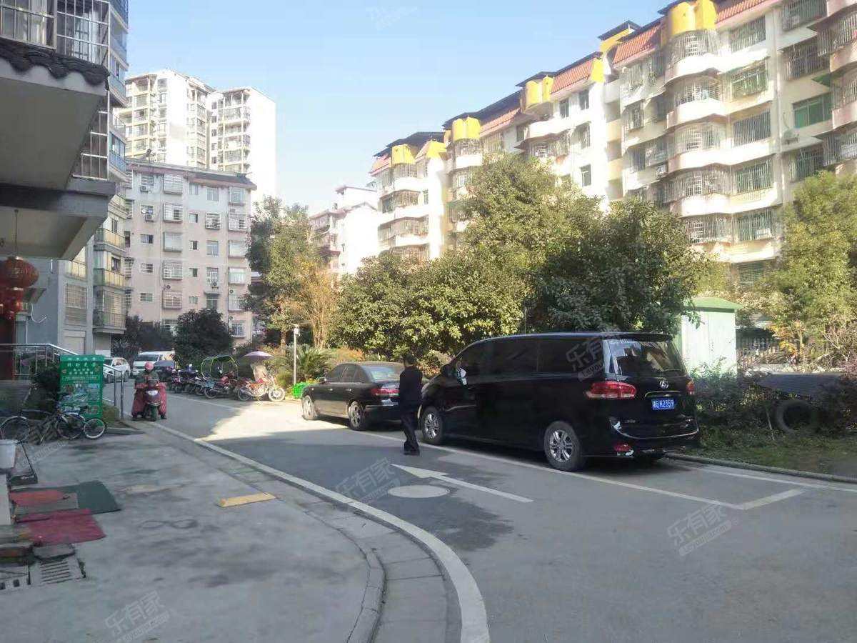 讲解！慈利租房“一抹红尘”