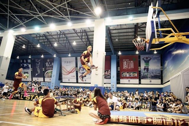 达人分享！nba2k12怎么扣篮“高情逸态”