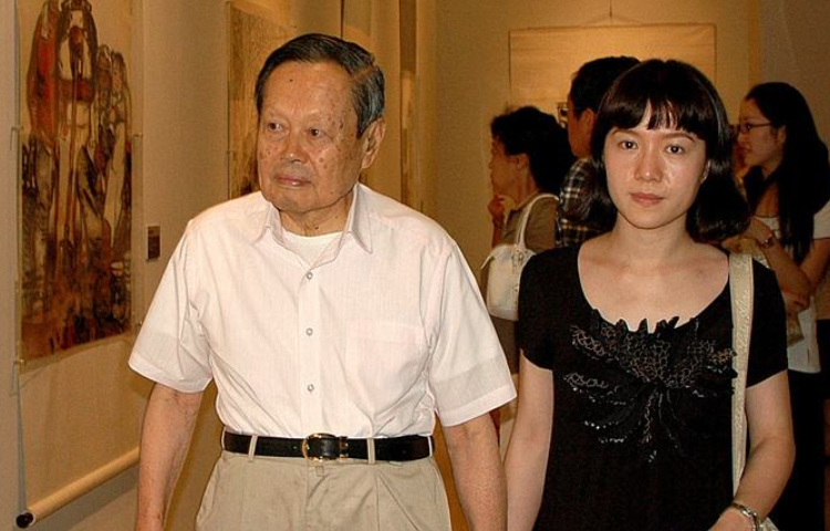 讲解！2019翁帆产下一子图片