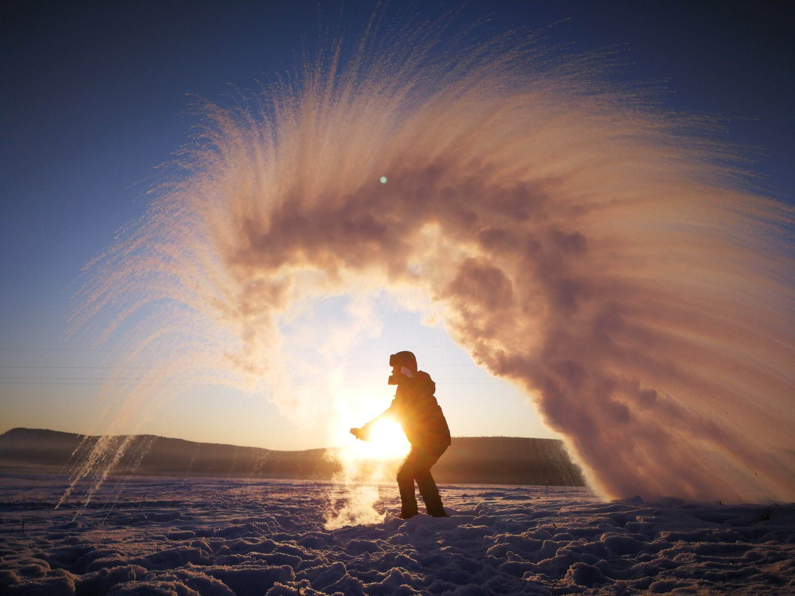 达人分享！漠河千人泼水成冰“雁过留声”