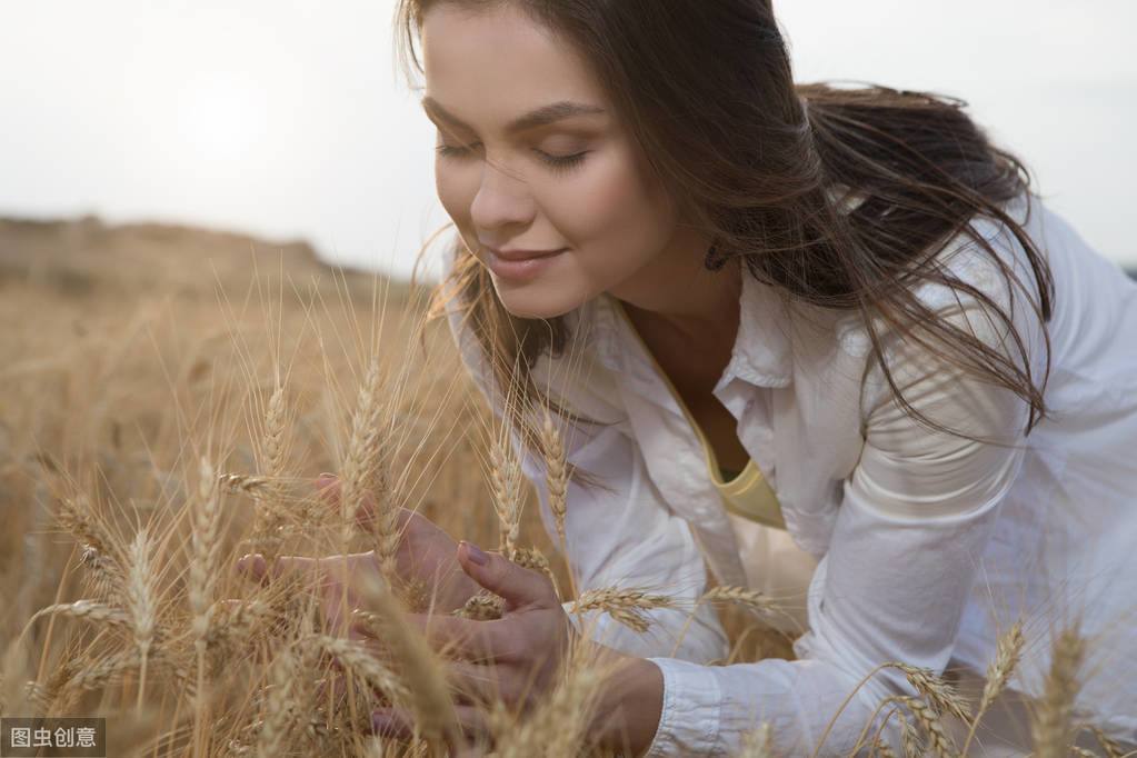 达人分享！赞美男人的词语“典则俊雅”