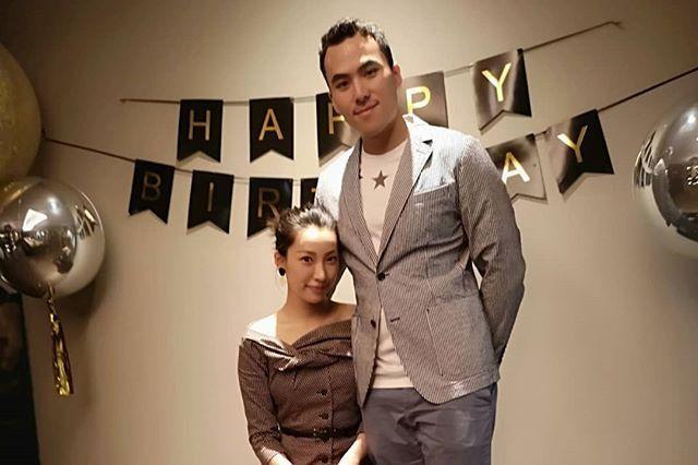 讲解！何猷君回应上热搜“高情逸态”