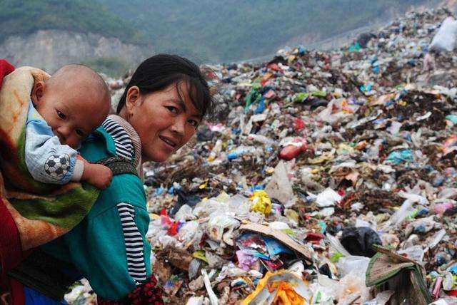 讲解！机器人李咏“空谷幽兰”