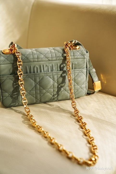 分析！稻草人女包价位“夏花依旧”