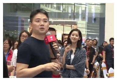 讲解！章泽天怎样追刘强东的“冰清水冷”