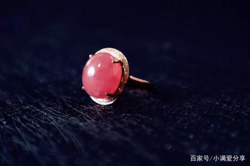 讲解！婚礼现场爷爷奶奶亲自送戒指“一抹红尘”