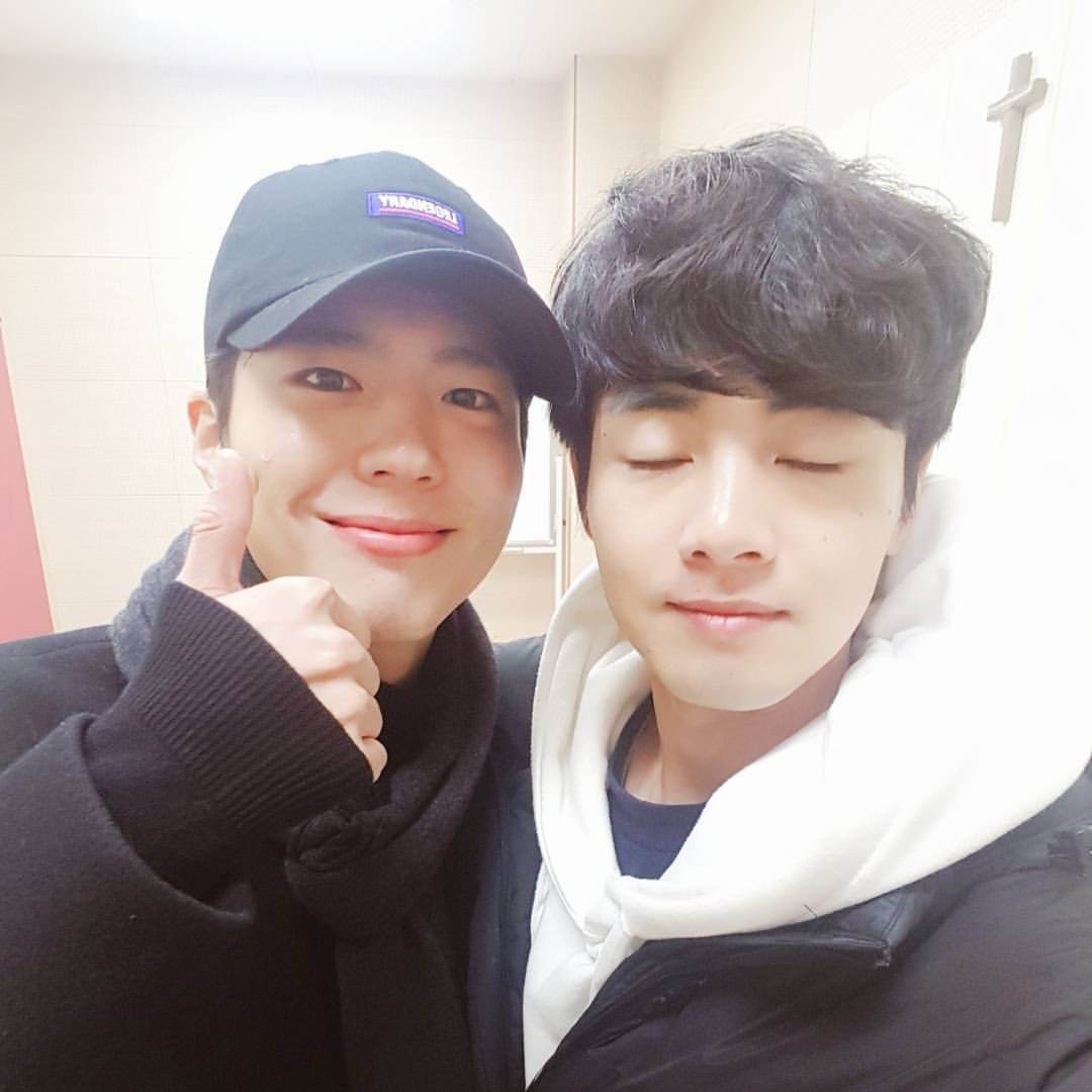 达人分享！朴宝剑承认恋情“空谷幽兰”