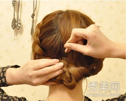 讲解！韩式麻花辫盘发“高情逸态”