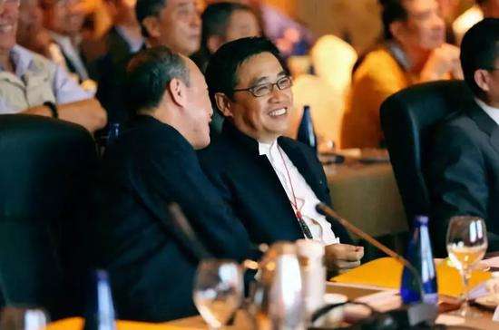 达人分享！海航王健“一抹红尘”